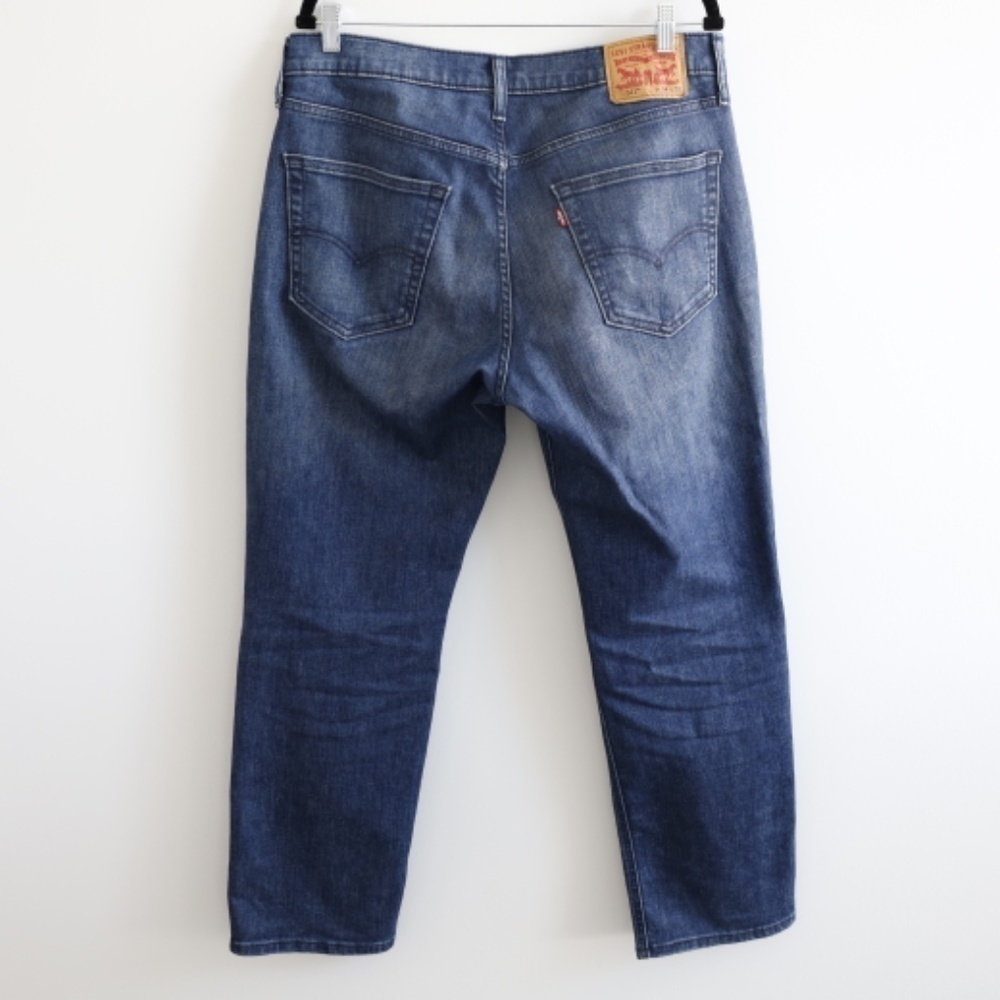 Levi Strauss & Co 541 Athletic Cut Jeans - Picture 2 of 8
